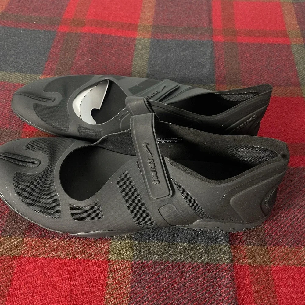 NikeSkims Rift Mesh Shoes M 10.5 / W 12 Black Split Toe IO7694 001 Sneakers